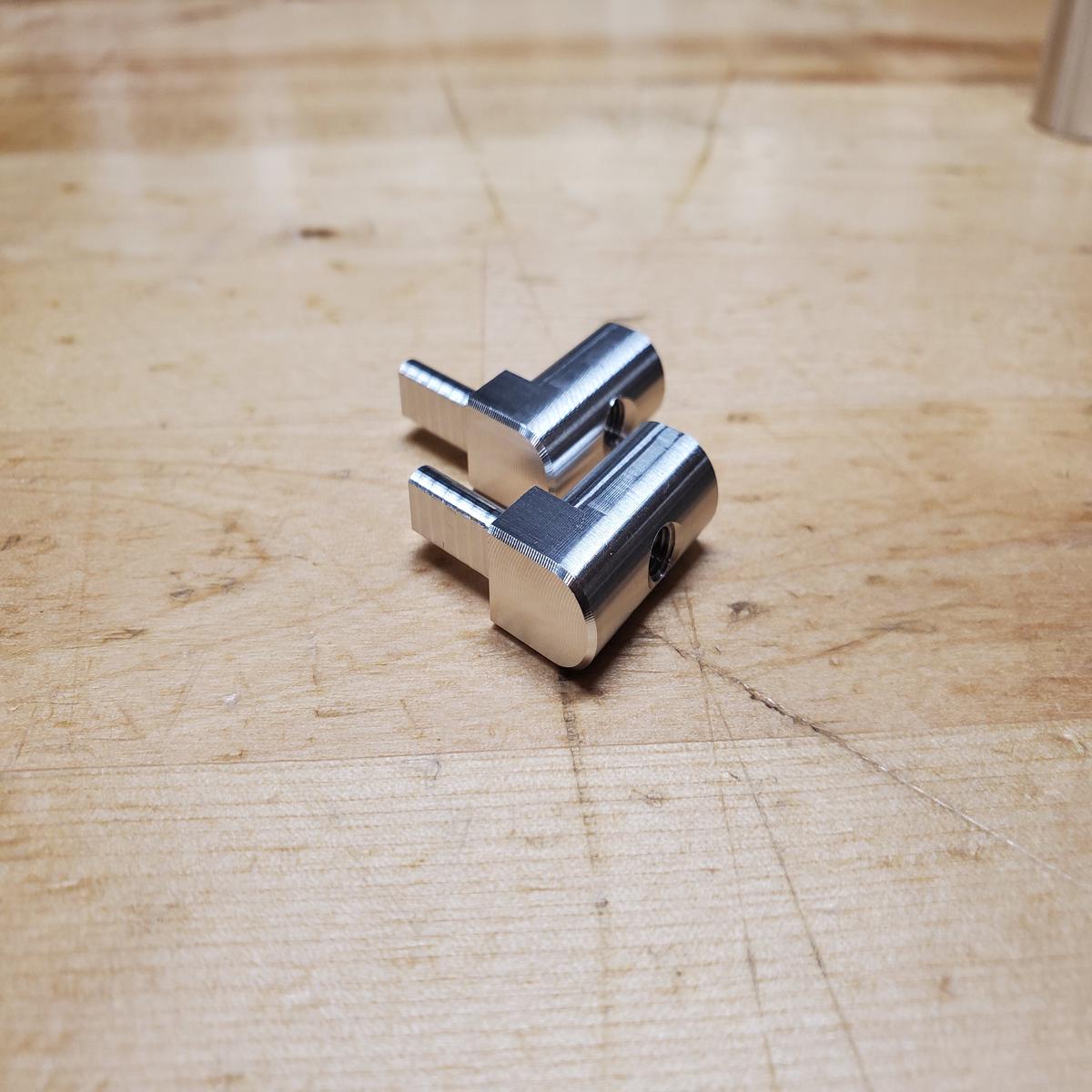 8 gauge to 8 gauge 90 degree input adapters