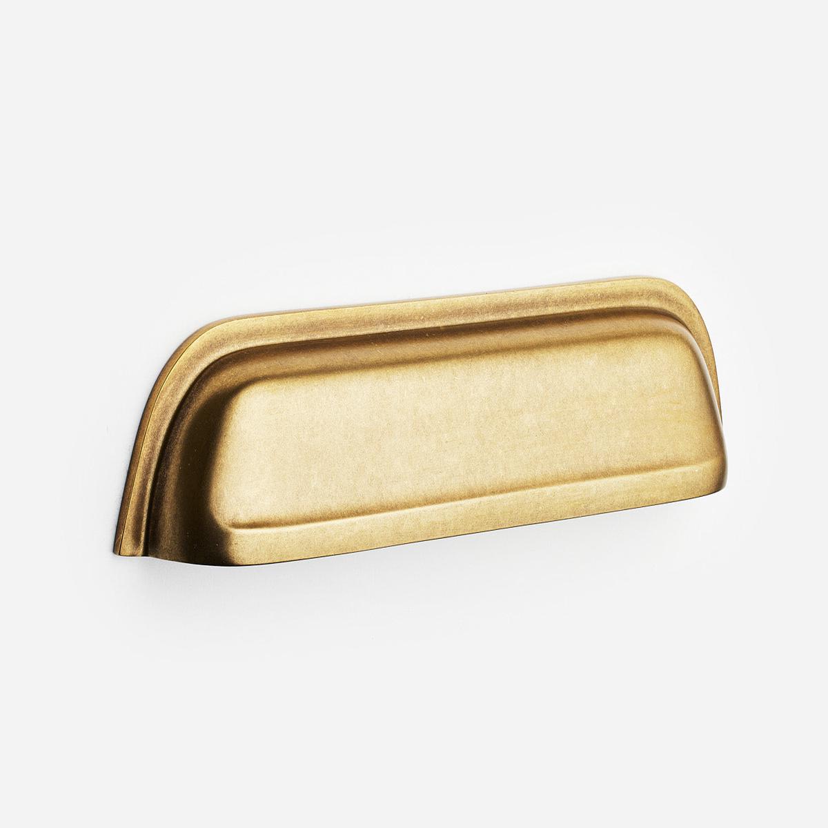 Cygnet Pull, 6" - Aged Brass (Lacquered)