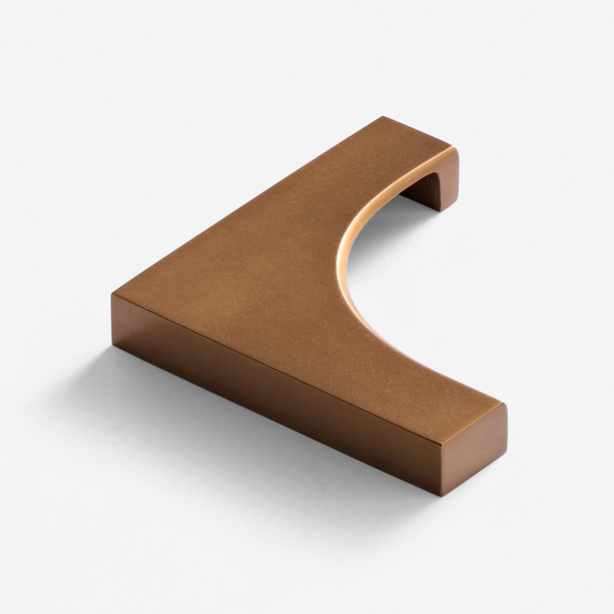 Avalon Corner Cabinet Pull, 4" - Aged Brass | J